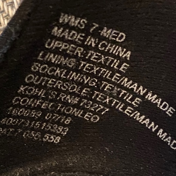 Like new🖤🖤Animal Print Heels Memory Foam Sole - Picture 9 of 11